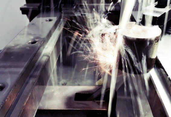 metal spare parts machining processing die molding cnc milling machines tool die molding cnc machining tools centers vertical drilling cnc machines
